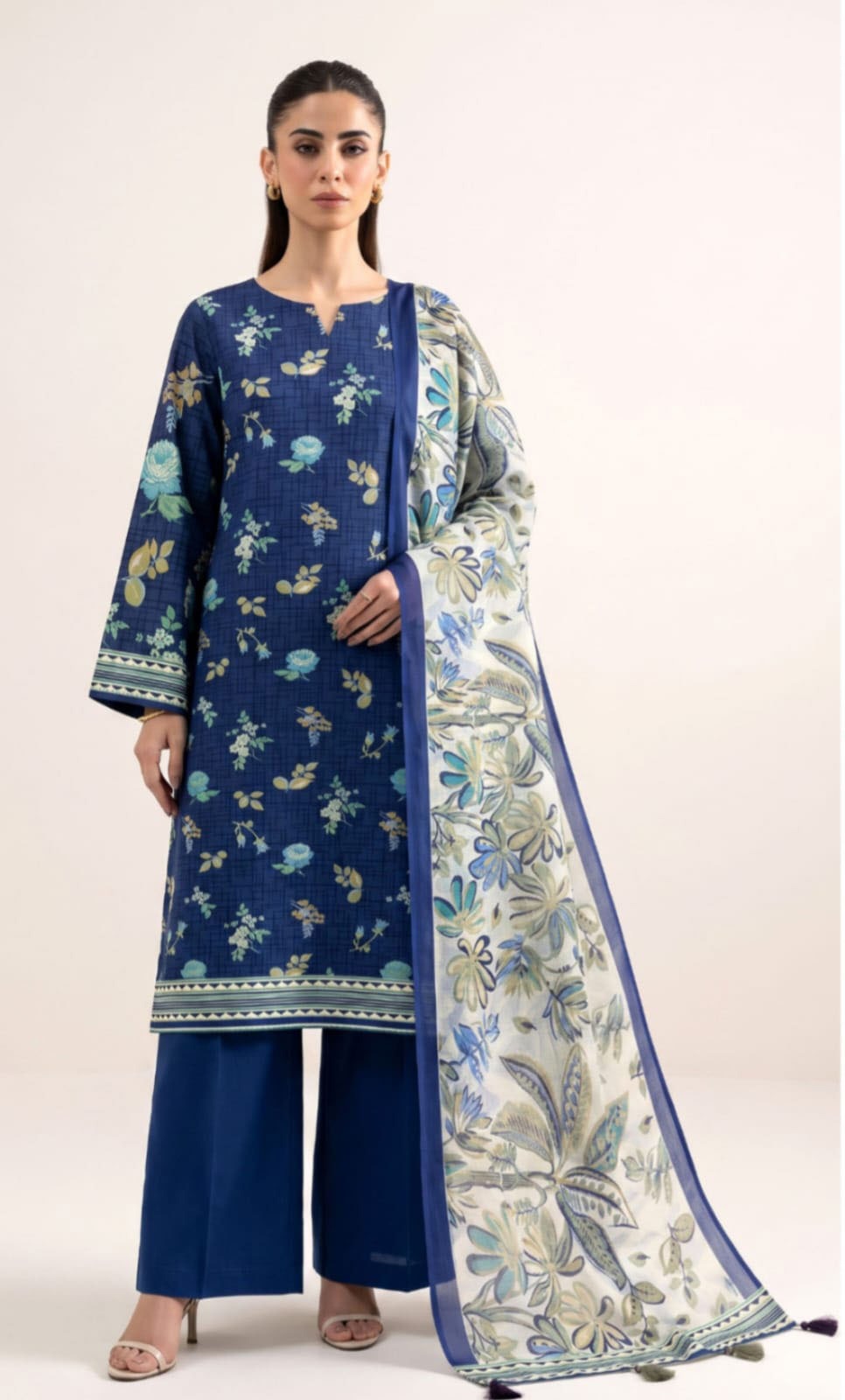 Sapphire Printed Lawn 3 Piece Unstitched Suit for Women